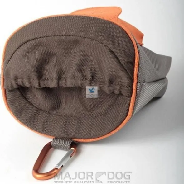 BOLSA SNACKS MARRÓN-NARANJA 14x15x11 cm Accesorios para Perros